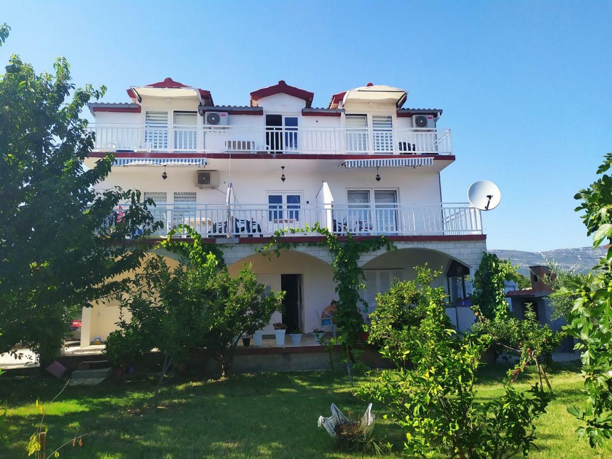 Apartmant Sucic Kaštela Exteriör bild
